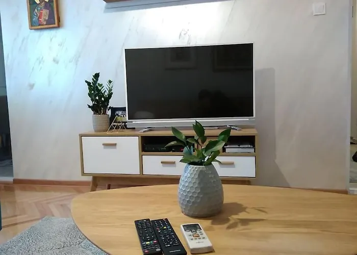 Modern Apartment With Balcony Close To City Center * Podgoriçe