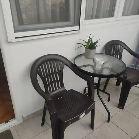 Modern Apartment With Balcony Close To City Center Appartement Podgorica