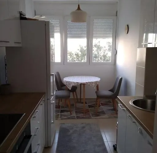 Modern Apartment With Balcony Close To City Center Appartamento Podgorica